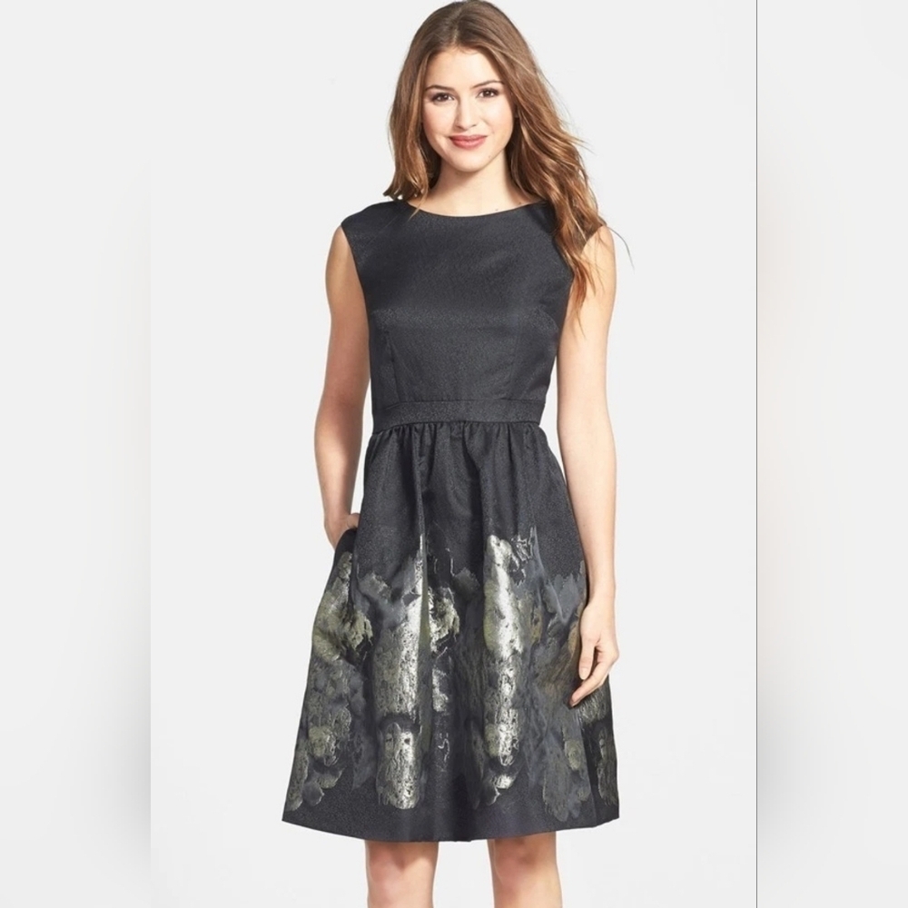 🌻Cynthia Steffe Metallic Floral Fit & Flare Dress, Size 4